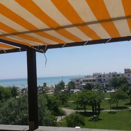 펜션 Attico Fronte Mare A 50 Metri Dalla Spiaggia 포르토레카나티